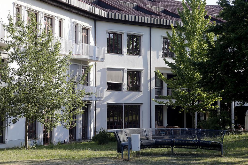 Tagungs- Und Bildungszentrum Steinbach/Taunus Steinbach im Taunus Eksteriør bilde